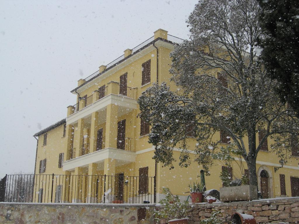 Agriturismo Villa Val D'Olivi Capodacqua  Exterior foto