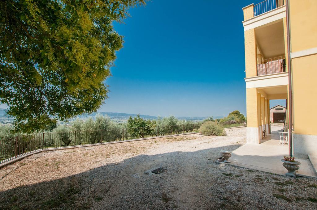 Agriturismo Villa Val D'Olivi Capodacqua  Exterior foto